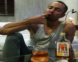 Derek Ramsay consuming alcohol